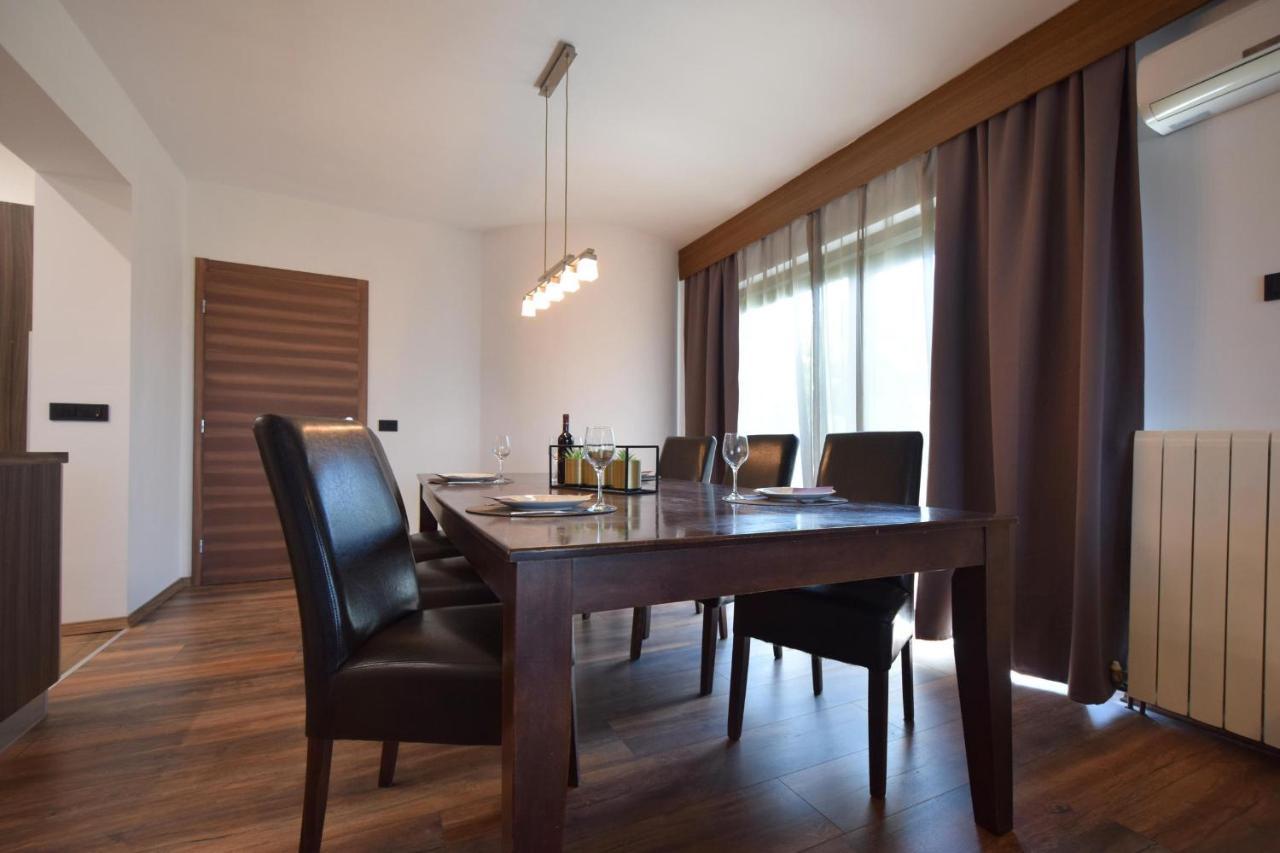 Apartments Antonija มาลินสกา ภายนอก รูปภาพ