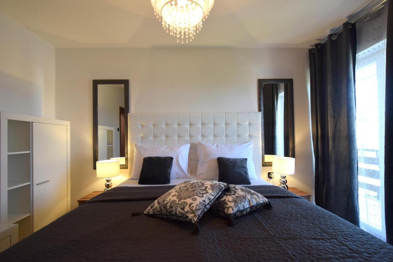 Apartments Antonija มาลินสกา ภายนอก รูปภาพ