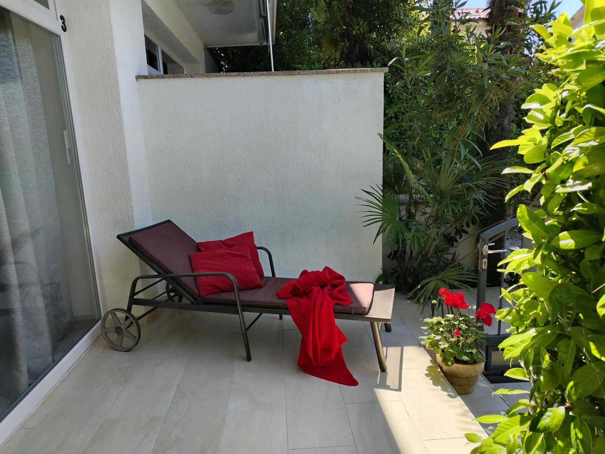 Apartments Antonija มาลินสกา ภายนอก รูปภาพ