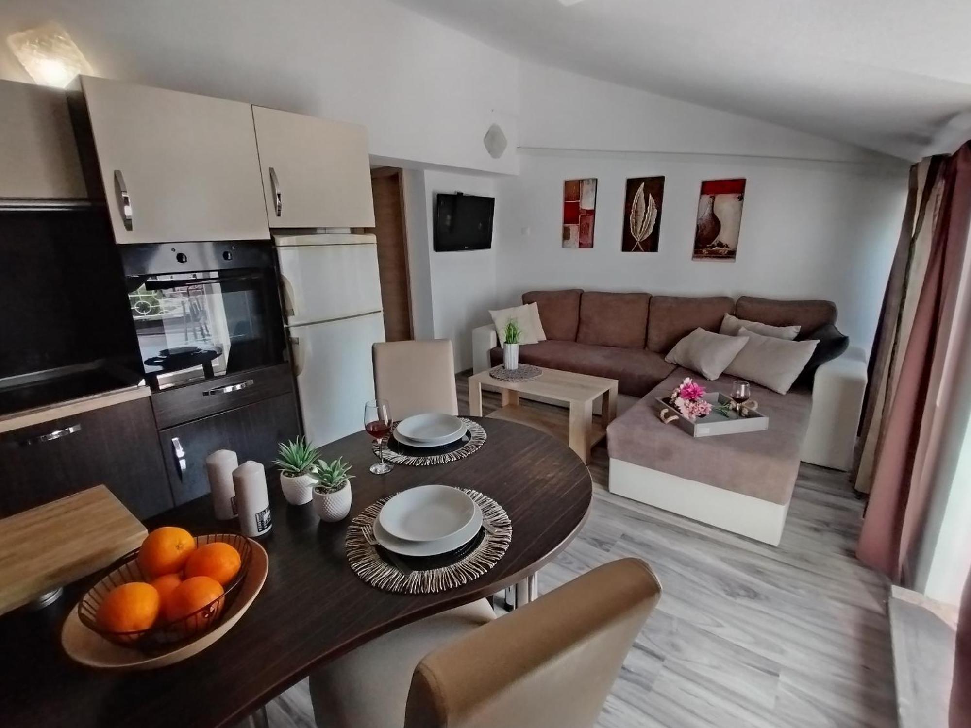 Apartments Antonija มาลินสกา ภายนอก รูปภาพ